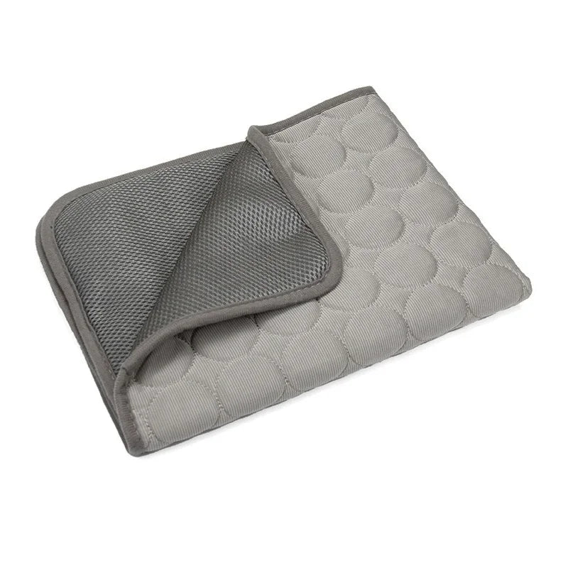 Extra Large Durable Cooling and Washable Iced Mat
